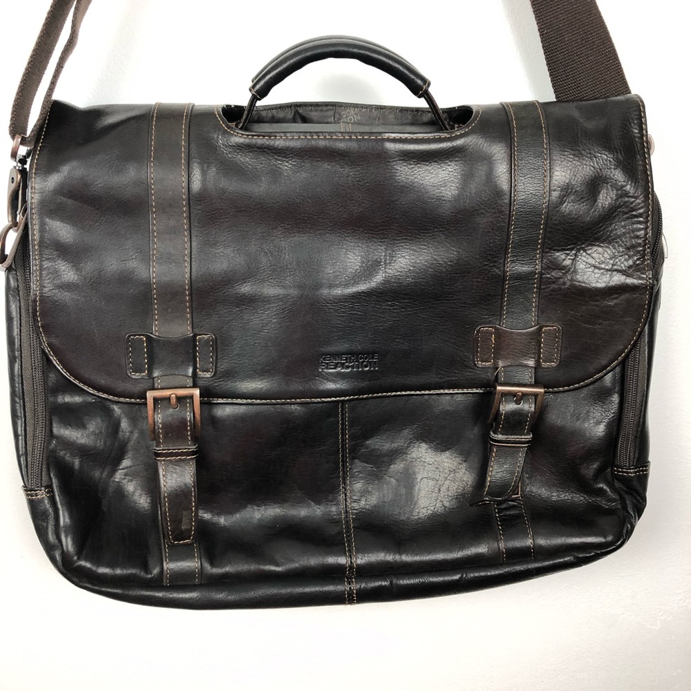 Kenneth Cole Reaction Leather Messenger Bag